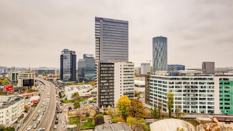 Metrou Aurel Vlaicu, vila cu 345 mp teren, curte 263 mp