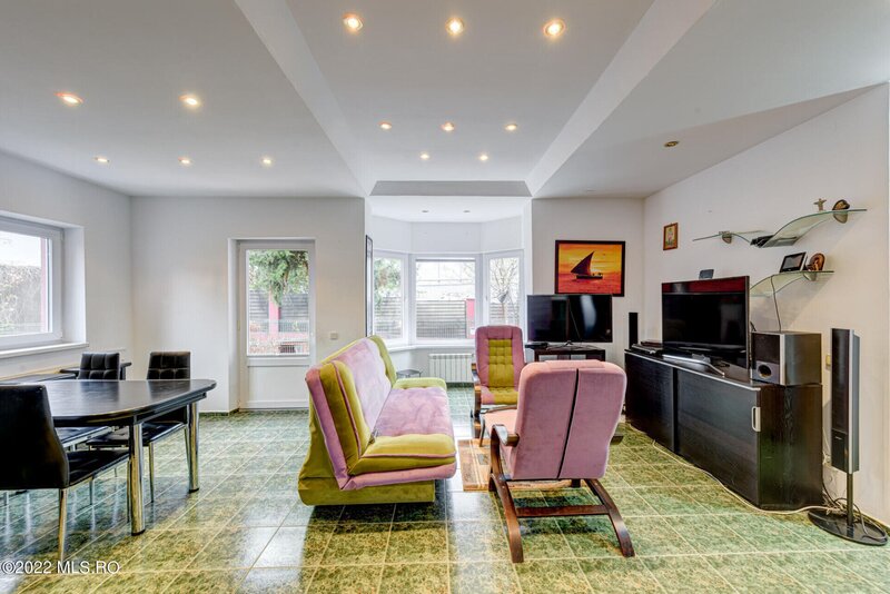 Metrou Aurel Vlaicu, vila cu 345 mp teren, curte 263 mp