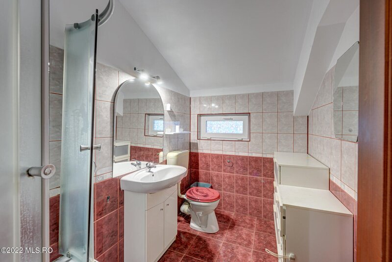 Metrou Aurel Vlaicu, vila cu 345 mp teren, curte 263 mp