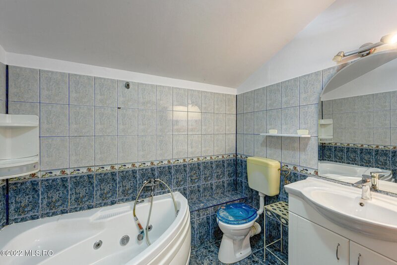 Metrou Aurel Vlaicu, vila cu 345 mp teren, curte 263 mp