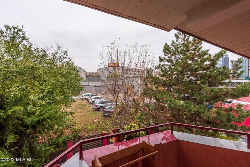 Metrou Aurel Vlaicu, vila cu 345 mp teren, curte 263 mp